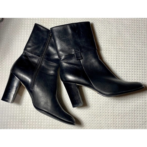 Tahari Boot SZ 9M Jessica Heel Black soft Leather 3 1/2in - Picture 1 of 8